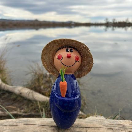 7 inch Gardeners with Straw Hats